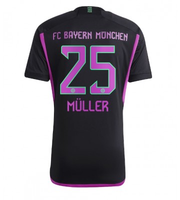 Lacne Muži Futbalové dres Bayern Munich Thomas Muller #25 2023-24 Krátky Rukáv - Preč